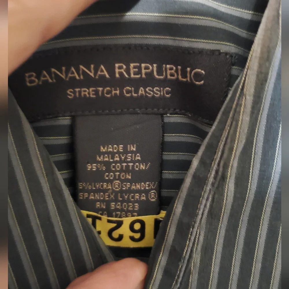 Banana Republic Dress Shirt Size M